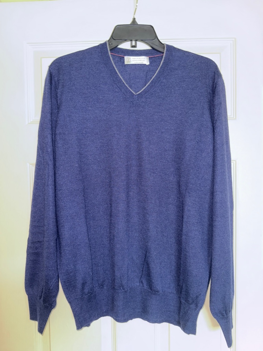 Men’s Brunello Cucinelli Navy V-Neck Cashmere Sweater